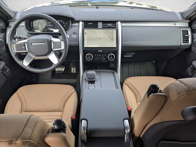 New 2026 Land Rover Discovery Limited Edition AWD/4WD image 15