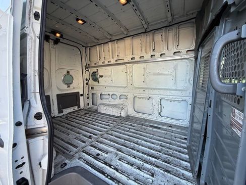 Used 2014 Nissan NV 2500 S image 12