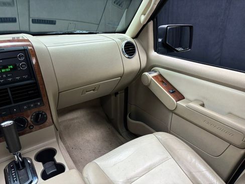 Used 2008 Ford Explorer Eddie Bauer AWD/4WD image 37