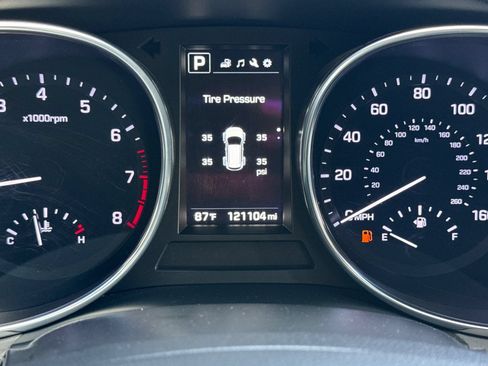 Used 2017 Hyundai Santa Fe Sport FWD image 21