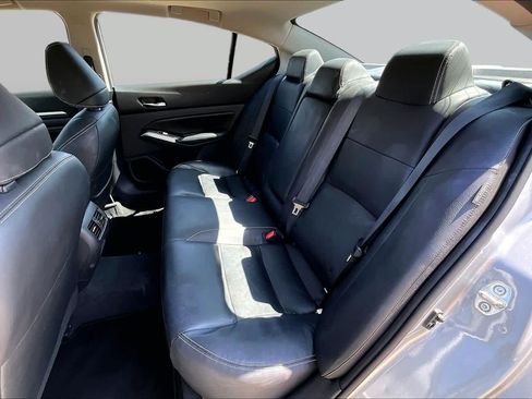 Used 2023 Nissan Altima 2.5 SL FWD image 19