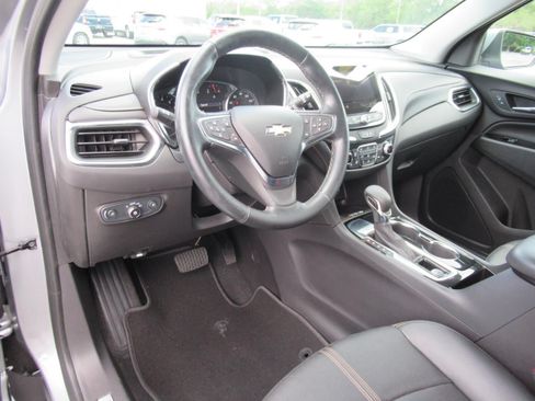Used 2024 Chevrolet Equinox Premier FWD image 16