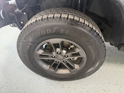 Used 2018 Jeep Wrangler Unlimited Sport AWD/4WD image 29