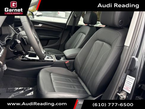 Certified 2025 Audi Q5 2.0T Premium image 9