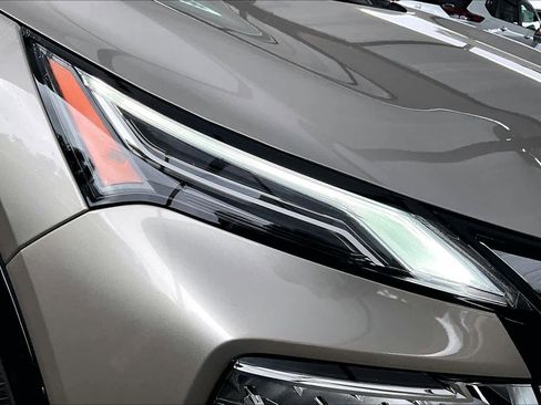 Certified 2025 Nissan Rogue Platinum w/ Platinum Premium Package image 26