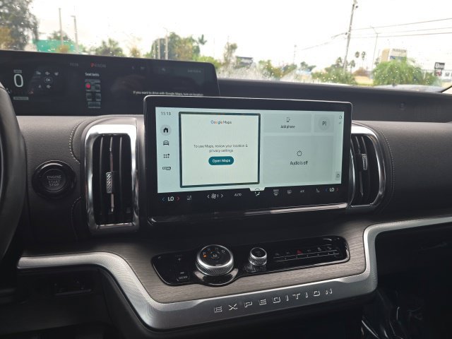 Certified 2025 Ford Expedition Platinum AWD/4WD image 13