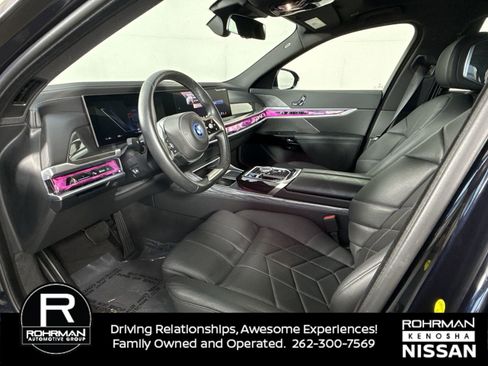 Used 2023 BMW i7 xDrive60 image 4