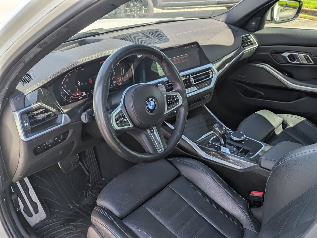 Used 2020 BMW 330i Sedan w/ M Sport Package RWD image 27