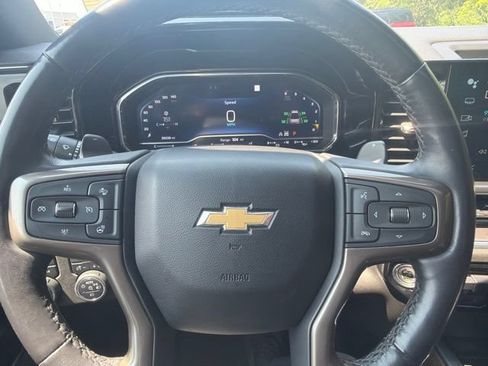 Used 2023 Chevrolet Silverado 1500 High Country w/ High Country Premium Package AWD/4WD image 13