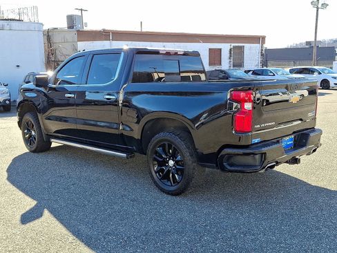 Used 2022 Chevrolet Silverado 1500 High Country w/ Technology Package image 4