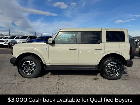 New 2025 Ford Bronco Outer Banks image 2