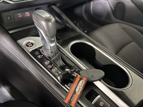 Used 2023 Nissan Altima 2.5 SV w/ SV Premium Package image 18