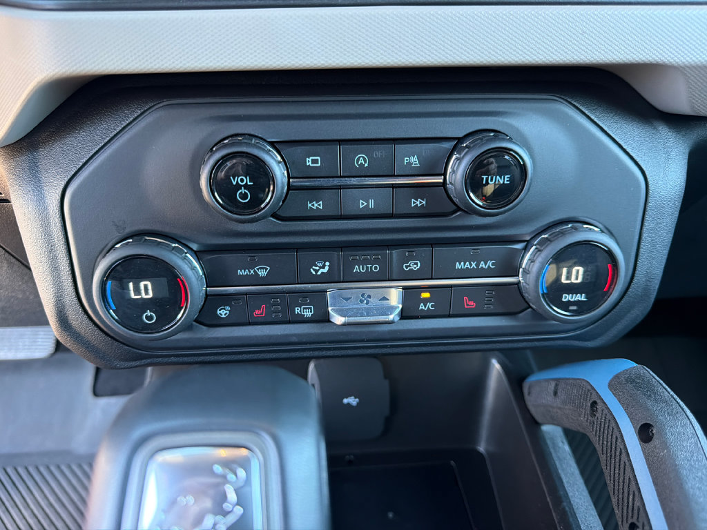 Used 2023 Ford Bronco Wildtrak AWD/4WD image 30