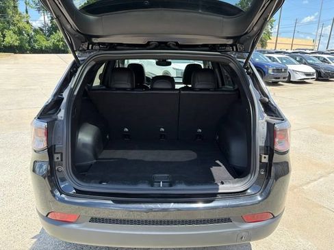 Used 2024 Jeep Compass Latitude AWD/4WD image 13