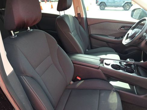 Used 2023 Nissan Rogue S AWD/4WD image 8