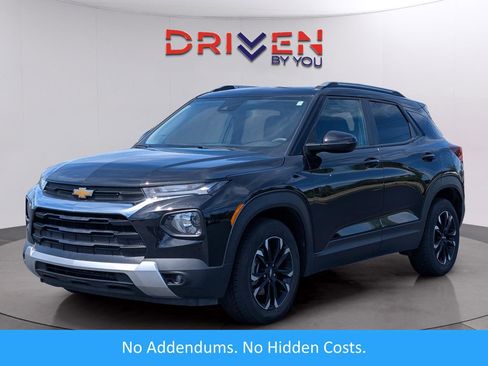 Used 2023 Chevrolet TrailBlazer LT image 1