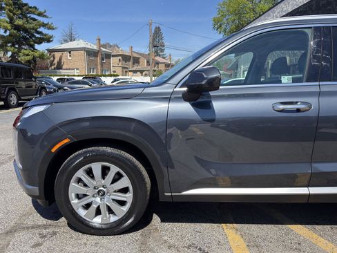 Used 2024 Hyundai Palisade SEL AWD/4WD image 2