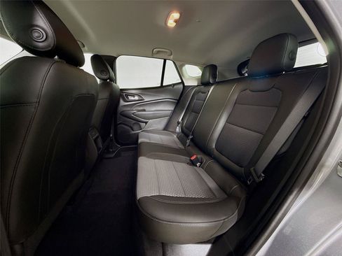 Used 2025 Chevrolet Trax LT w/ Driver Confidence Package FWD image 24