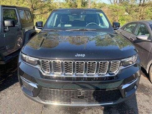 Used 2023 Jeep Grand Cherokee Limited AWD/4WD image 10