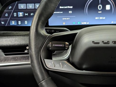 Used 2025 Lucid Air Pure image 34
