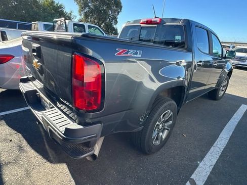 Used 2017 Chevrolet Colorado Z71 AWD/4WD image 5