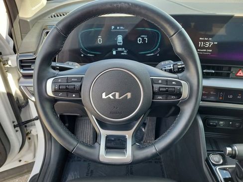 Used 2023 Kia Sportage EX FWD image 23