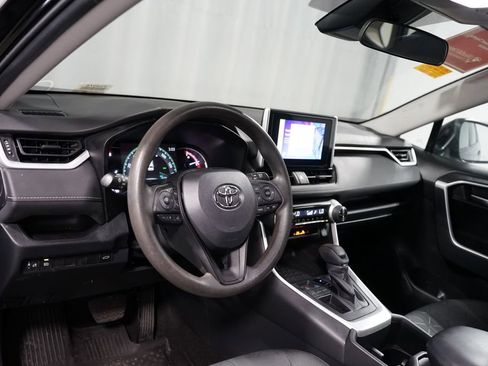 Used 2023 Toyota RAV4 XLE FWD image 7