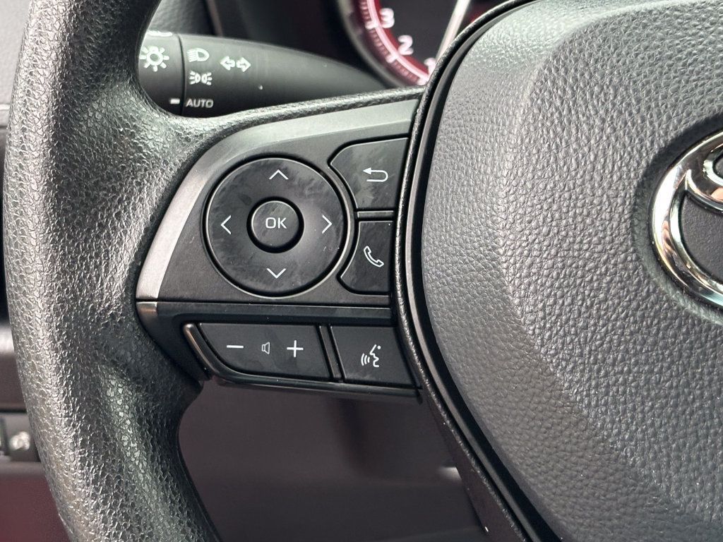 Certified 2025 Toyota RAV4 XLE AWD/4WD image 25