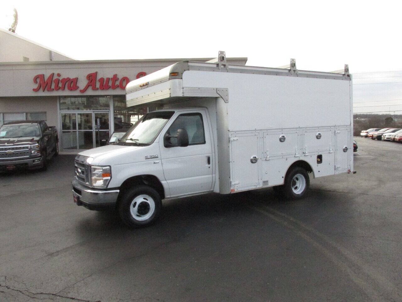Used 2012 Ford E-350 and Econoline 350 Super Duty w/ PWR Locks & Windows Group RWD image 1