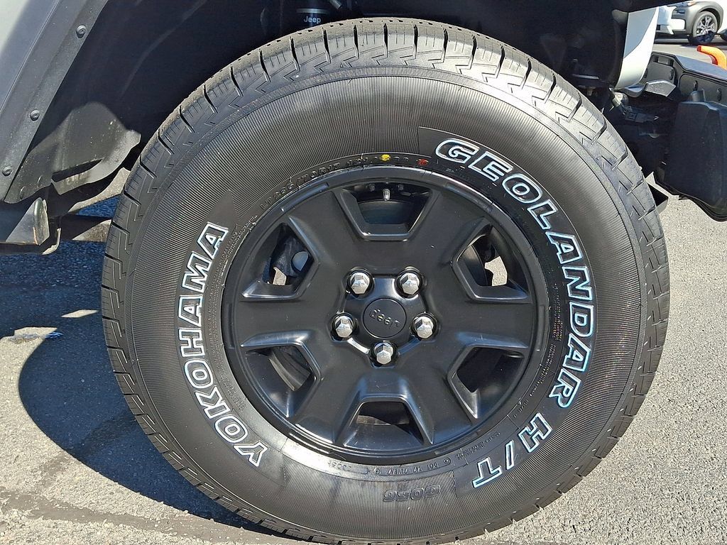 Used 2021 Jeep Gladiator Mojave AWD/4WD image 8