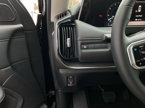 New 2026 Nissan Armada SV image 27