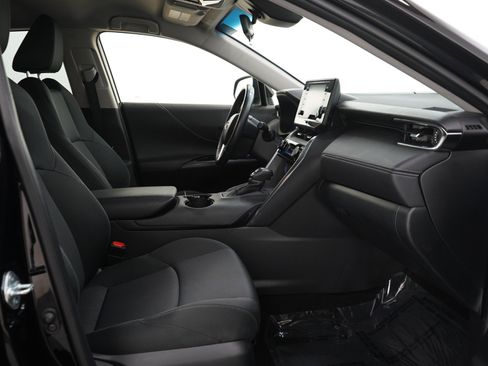 Used 2021 Toyota Venza LE w/ Carpet Mat Package (TMS) AWD/4WD image 13