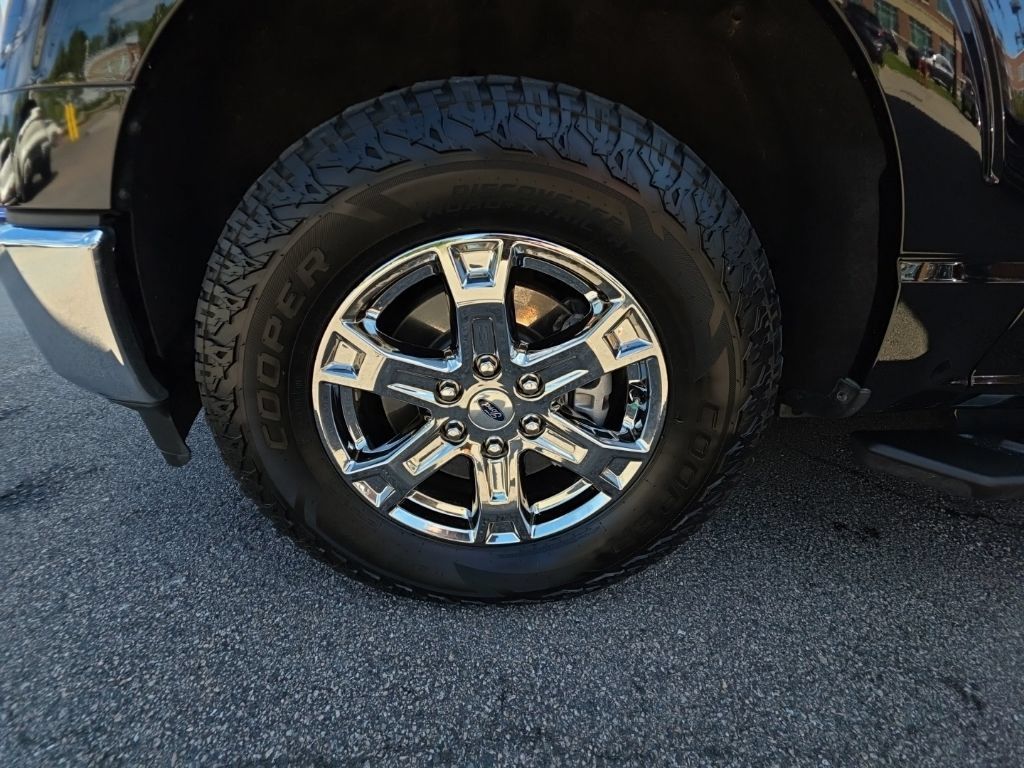 Used 2021 Ford F150 XLT w/ Equipment Group 302A High AWD/4WD image 21