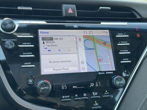 Used 2018 Toyota Camry XSE w/ Driver Assist Package image 23