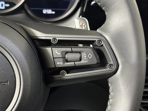 Certified 2026 Porsche Macan AWD/4WD image 24