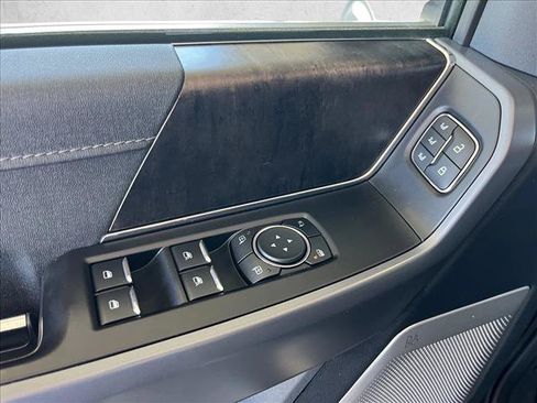 Used 2022 Ford F150 Lariat w/ Equipment Group 502A High AWD/4WD image 20