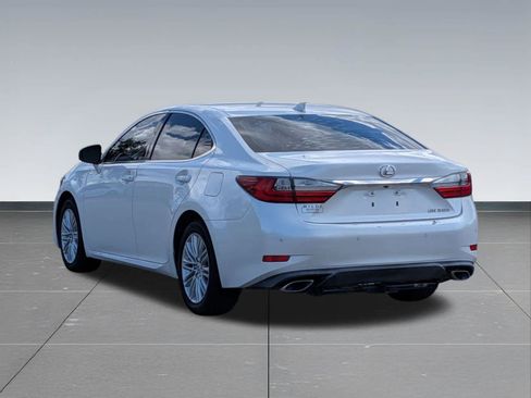 Used 2016 Lexus ES 350 w/ Premium Package w/Wood Trim FWD image 3