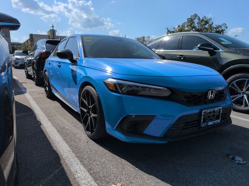 Used 2024 Honda Civic Sport image 2