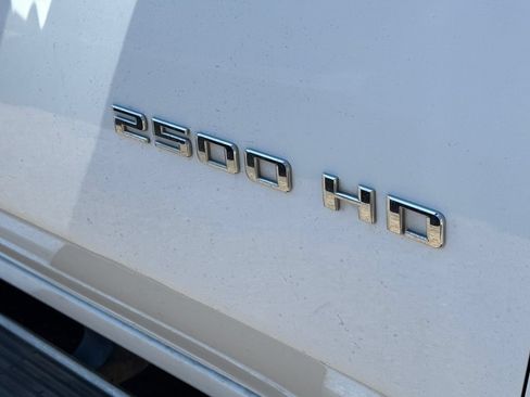 Used 2020 Chevrolet Silverado 2500 LTZ w/ LTZ Premium Package AWD/4WD image 17
