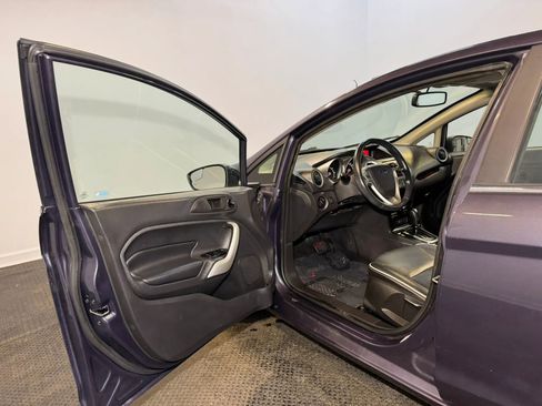 Used 2012 Ford Fiesta SES FWD image 8