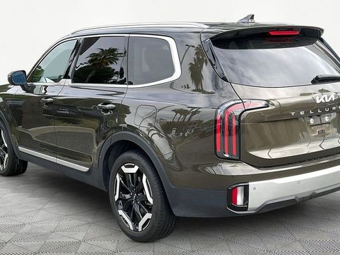 Certified 2024 Kia Telluride EX w/ EX Captain's Chair Package FWD image 2