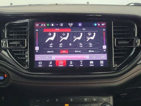 Used 2024 Dodge Durango R/T image 19