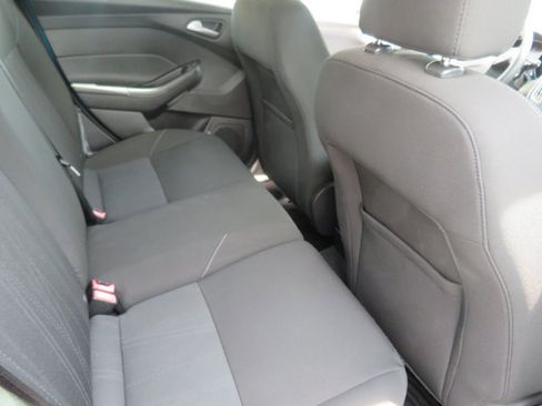 Used 2015 Ford Focus SE w/ Interior Protection Package image 16