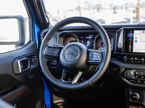 New 2025 Jeep Wrangler Unlimited Rubicon image 18