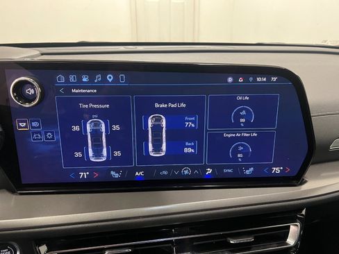 Used 2026 Chevrolet Traverse LT AWD/4WD image 46