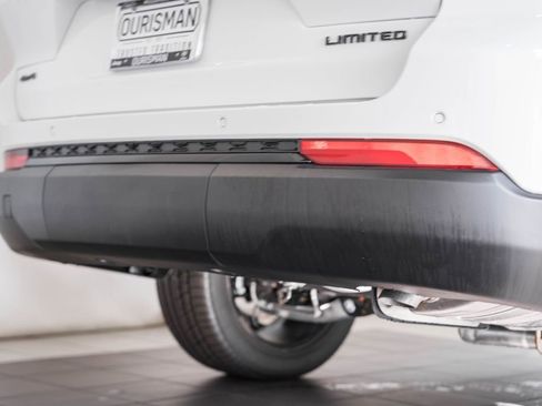 New 2025 Jeep Grand Cherokee L Limited w/ Luxury Tech Group II image 9