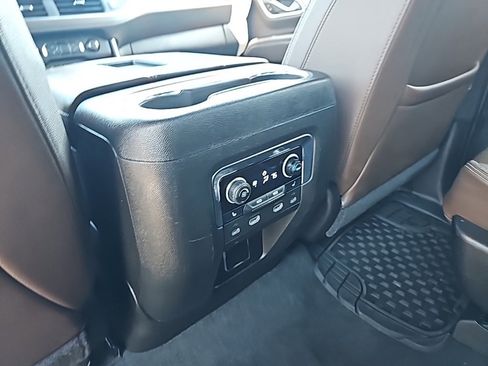 Used 2021 Chevrolet Tahoe High Country image 32