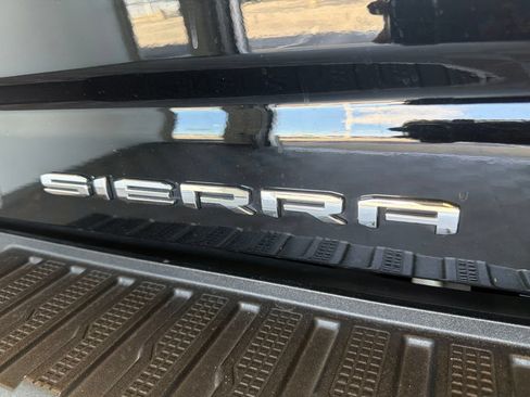 Used 2024 GMC Sierra 2500 Denali Ultimate AWD/4WD image 9