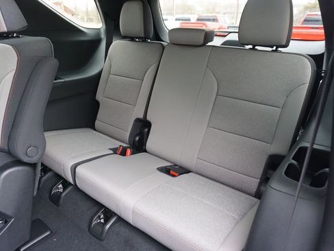 New 2026 Chevrolet Traverse LT image 10