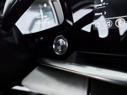 Used 2023 Chevrolet Corvette Z06 RWD image 27